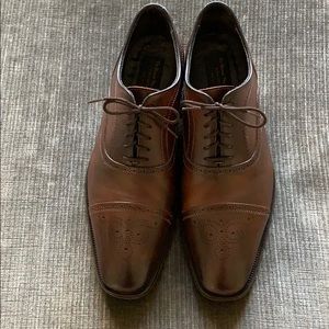 Men’s lace up dress shoes